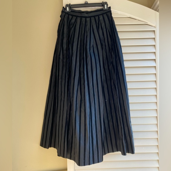 Farinae Collections Black Velvet Striped High Waist Vintage Balloon Skirt 1980s - Picture 1 of 7